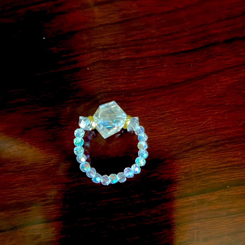 Stretch ring with Clear Crystals